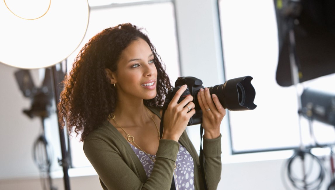 How To Use Continuous Lighting For Portrait Photography PMCAOnline