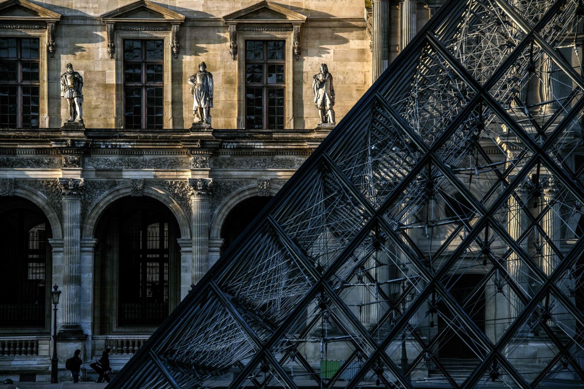 8 Best Museums In The World 2024 PMCAOnline   Louvre Detail 1920x1280 