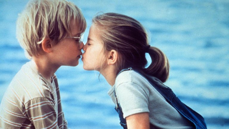 200 + Best Kiss Status & Quotes For Whatsapp, Instagram & FB (2024)