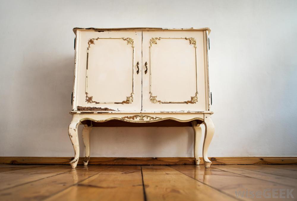 top-5-antique-furniture-pieces-pmcaonline