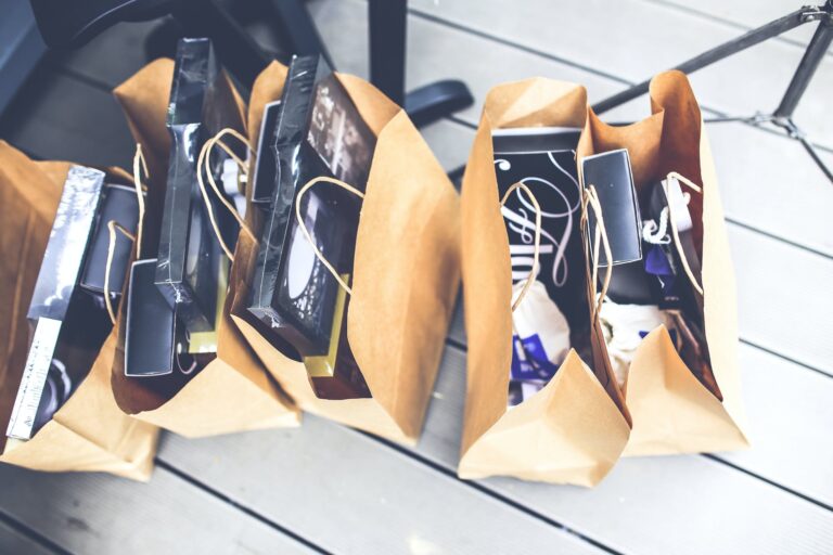 8 Ecommerce Fashion Industry Trends in 2024