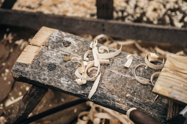 How to Look for the Right Woodworking Projects to Sell