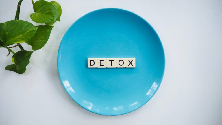 6 Healthy Ways To Detox During The Quarantine