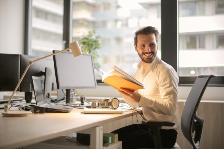 7 Tips For Creating A Schedule To Study While Working Full-time – 2024 Guide