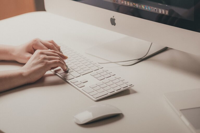 How to Keep Your Mac’s Desktop Clean & Organized