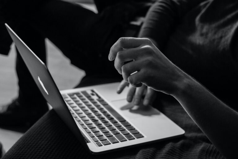 Common Online Gambling and Casinos Scams to Avoid in 2024