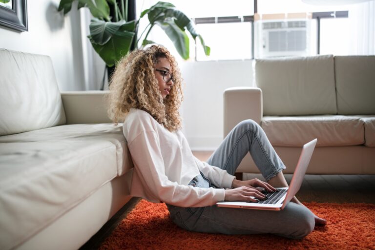 7 Ways to Save Money On Every Online Purchase