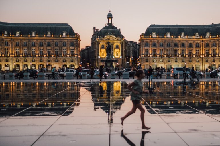 Incredibly Beautiful Tourist Attractions in Bordeaux