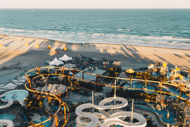 6 Reasons You Need to Visit a Water Park With Your Family