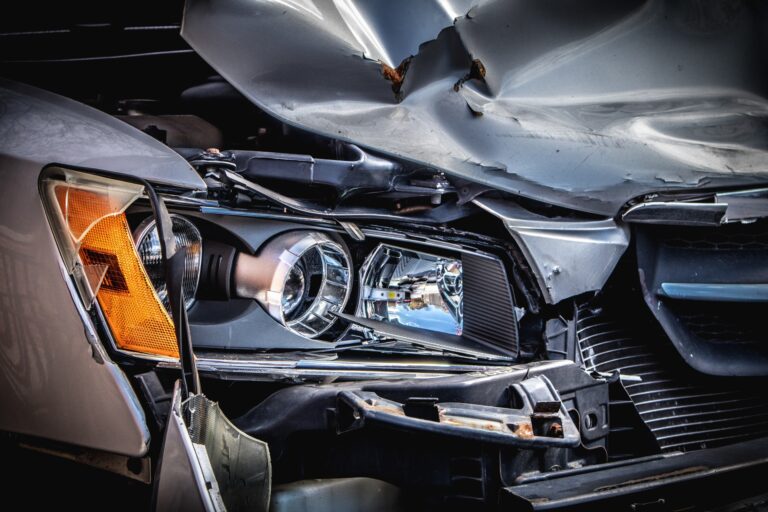 Who Pays If You’re in a Single Vehicle Accident?