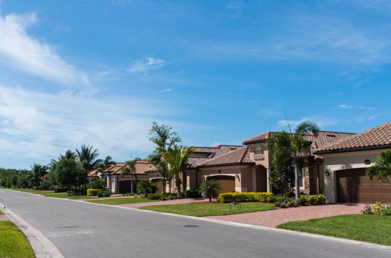What to Look for When Buying a Retirement Home