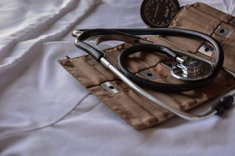 5 Reasons to Keep a Blood Pressure Monitor at Home