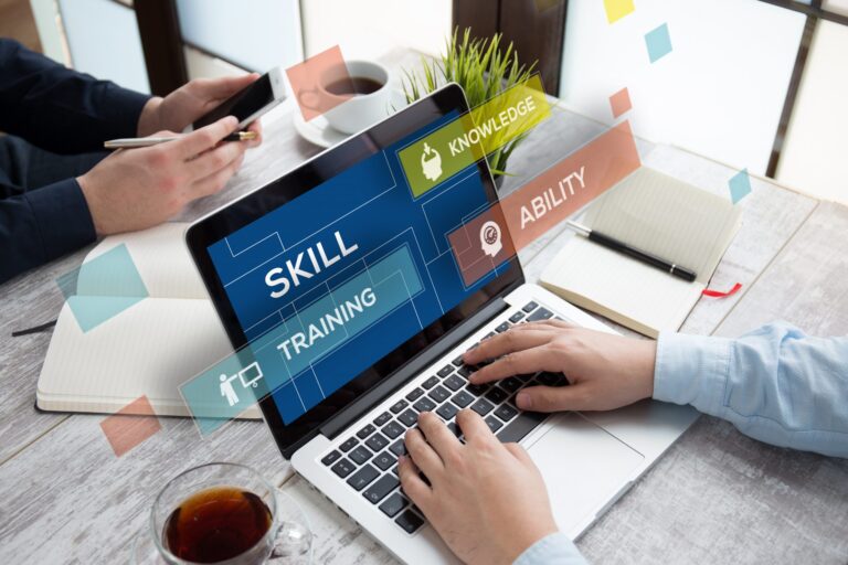 The Pros and Cons of Resume Writing Services