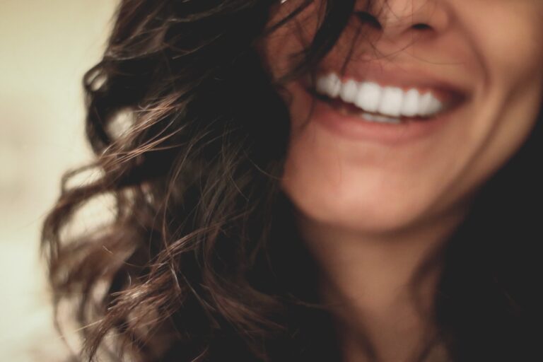 Do Dental Implants Really Look like Natural Teeth