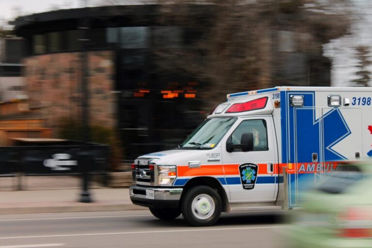 Thinking of Becoming an EMT or a Paramedic? Here’s What you Need to Know