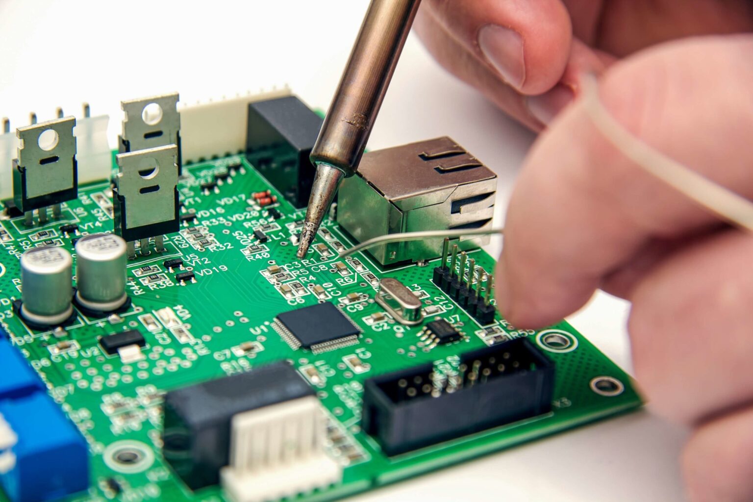 How Do You Fix A Trace On A Circuit Board 2022 Guide Pmcaonline