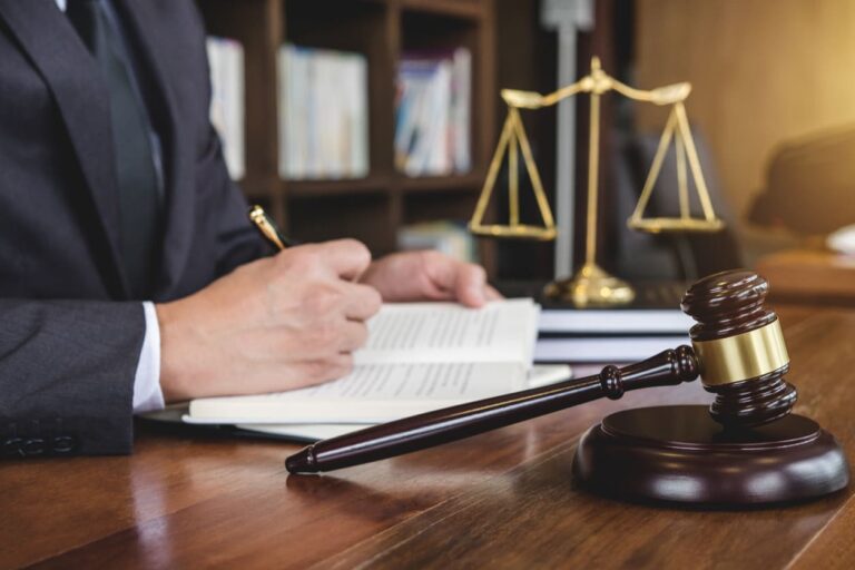 Top 10 Questions to Ask Before Hiring a Personal Injury Lawyer – 2024 Guide