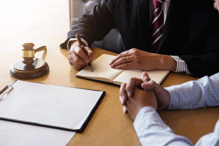 What Makes Personal Injury Lawyers Different? – 2024 Guide