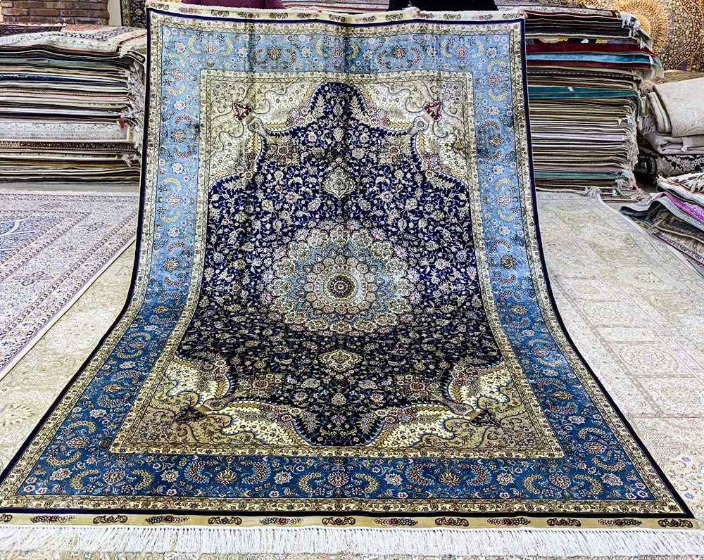 7 Tips For Decorating Your Living Room With Persian Rugs