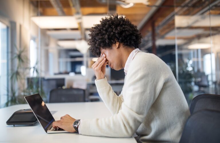 7 Tips How to Get Rid of Stress at Work – 2024 Guide