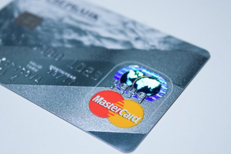 Rewards of Credit Card: Help You Save Money