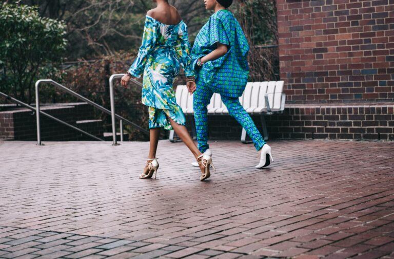 5 Tips on Shopping for Your Stylish Friends – 2024 Guide