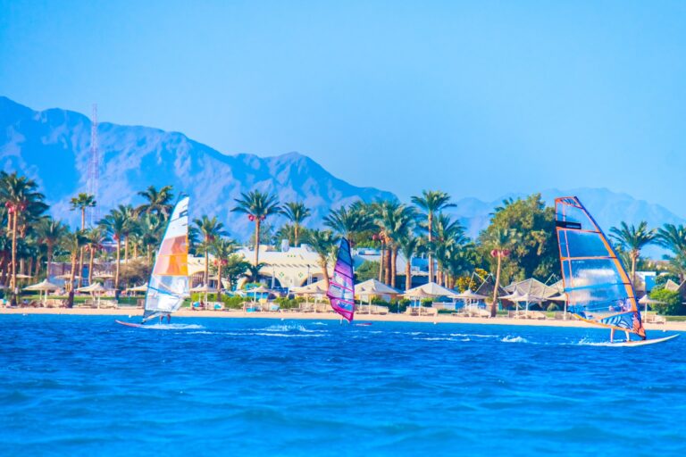 5 Things To Know Before You Try Windsurfing For The First Time