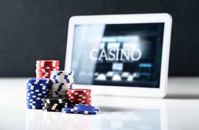 What Are All the Games at an Online Casino?