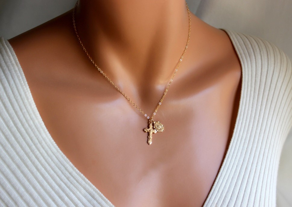 4 Things To Know About Buying Religious Jewelry