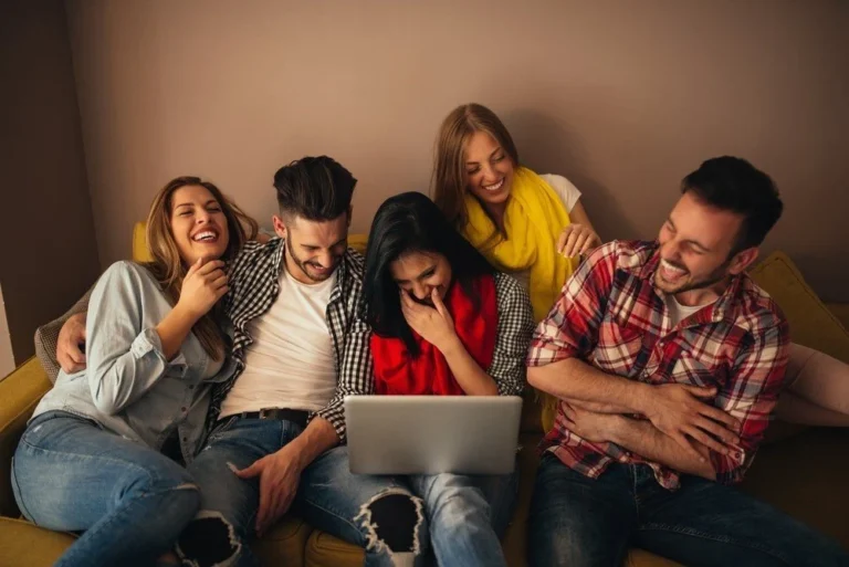 How Common Is Online Gaming With a Group of Friends In 2024?