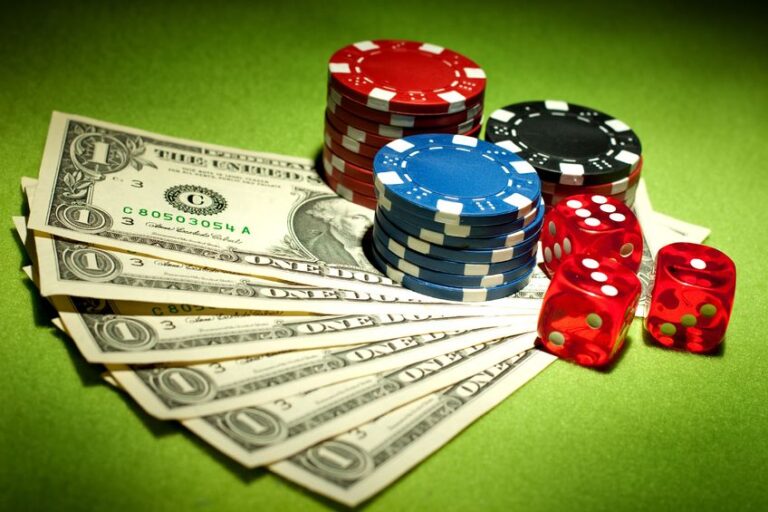 Is It Possible to Win Big Sums of Money in Online Casinos – Myth or Reality?
