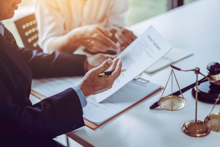 4 Advantages of Hiring a Trade & Customs Attorney For Your Business
