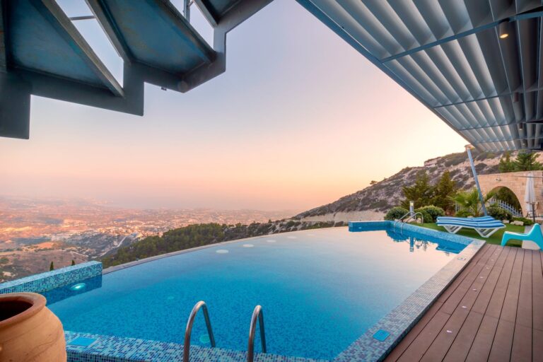 9 Different Things You Can Do to Make Your Swimming Pool Safer