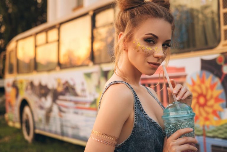 10 Accessories You Need Before Your Next Concert or Festival