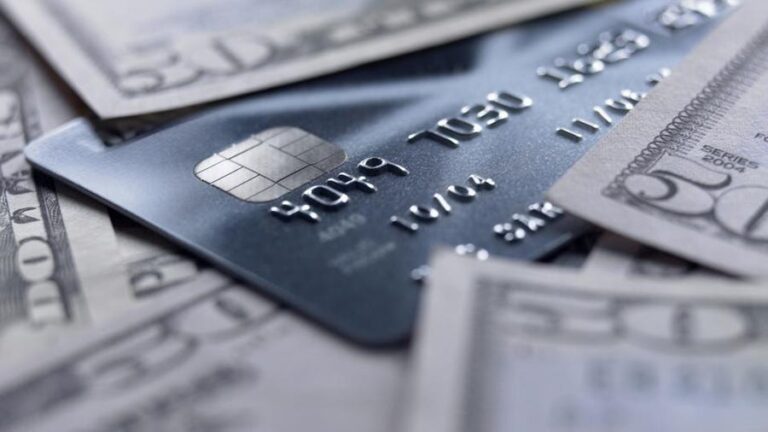 7 Tips on Using Credit Responsibly