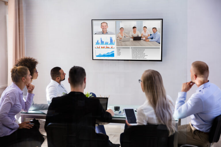 10 Reasons Why You Should Use Videos for Corporate Training