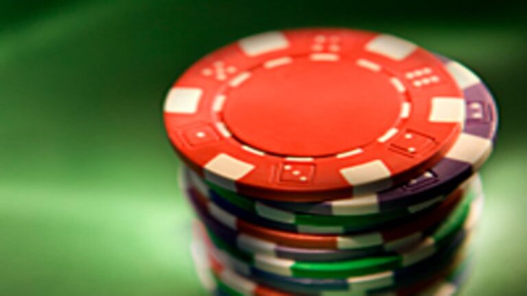 How to Manipulate Your Opponents at Online Poker – 2024 Guide