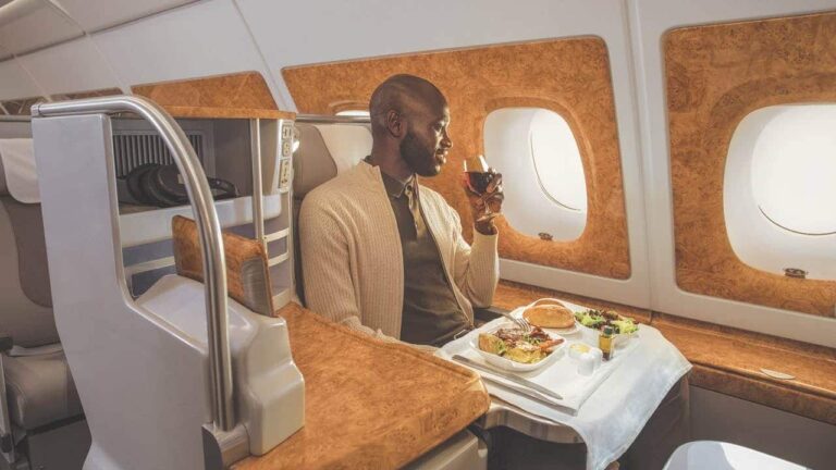 What Are the Popular Business Class Flights to Amsterdam