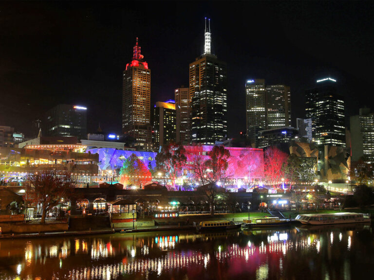 Why a Chauffeur Service is the Best Way to Experience Melbourne’s Nightlife?