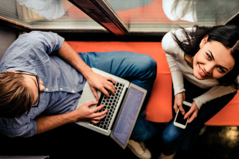 Top 5 Ways Couples Can Make Money Online ─ Tried and Tested