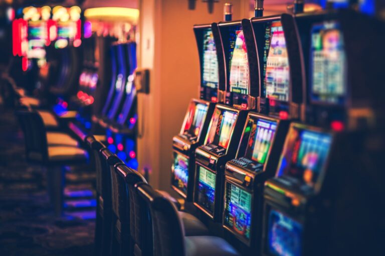 Learn About These 14 Essential Information Regarding Slot Machines
