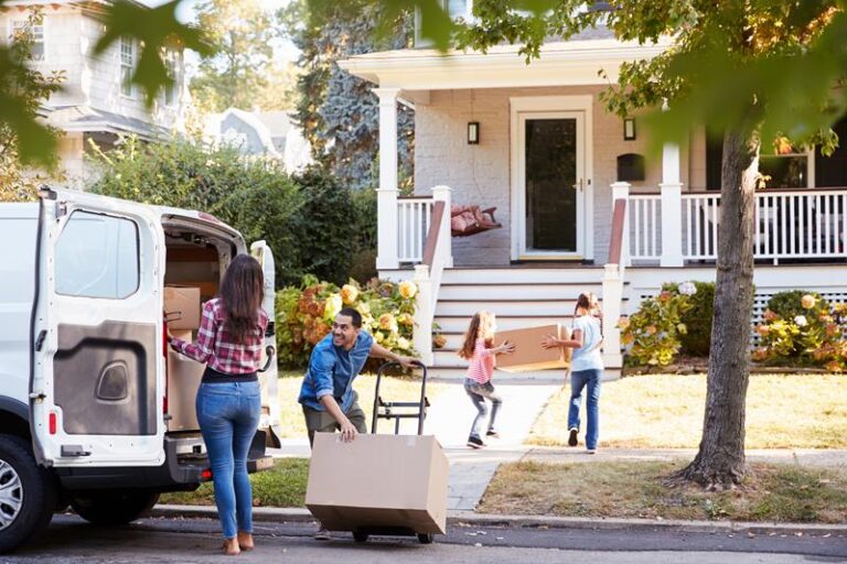 Avoid Moving Meltdown ─ Stay Organized and Energized with These 5 Tips
