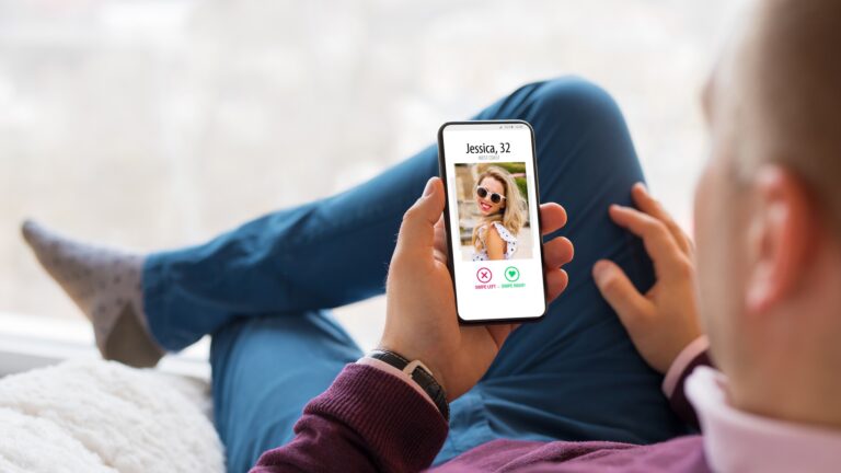 How to Find A Date in 2024 Online?