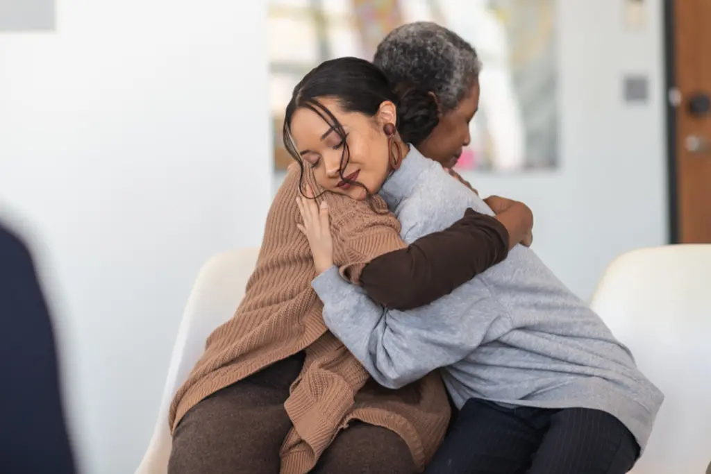 5 Practical Tips For Supporting A Loved One With Breast Cancer - PMCAOnline