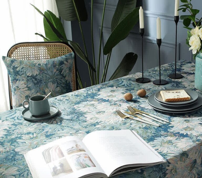 How Do You Select the Perfect Tablecloth Size?
