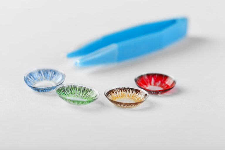 Enhance Your Gaze ─ How Colored Contacts for Men Can Transform Your Look