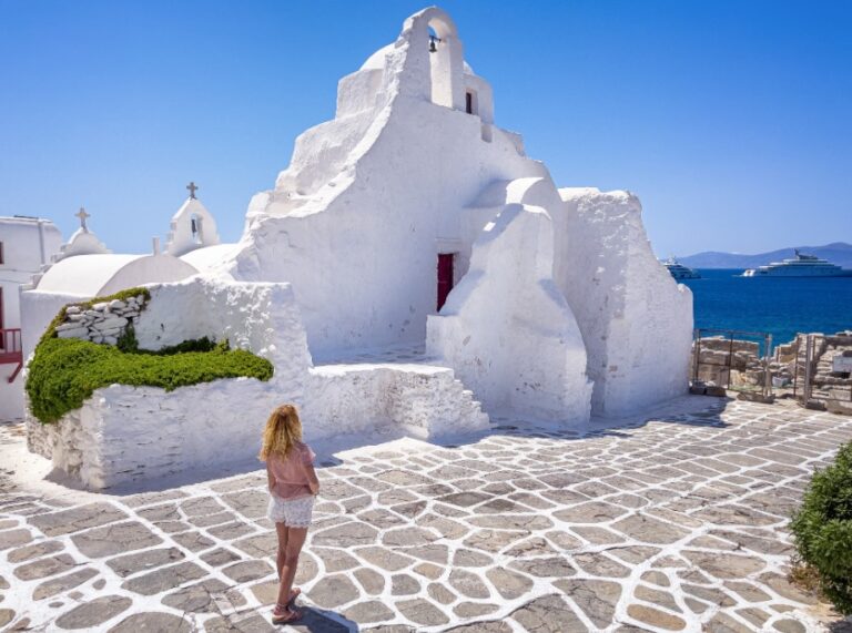 The Ultimate Guide to Mykonos ─ Spend the Summer In This Greek Paradise
