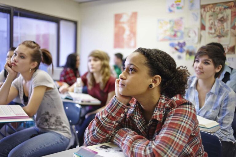 Clever Techniques To Grab Your Students’ Attention In The Classroom And Make Learning A Joy