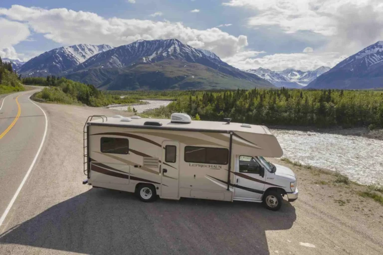 Rolling Retreat ─ Balancing Work and Play in Your Motorhome