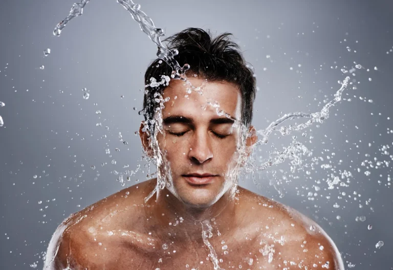 Facial Cleansers for Men ─ A Guide to Proper Usage and Timing 2024